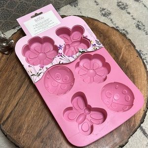 Silicone Treat Mold with 6 Spring/Summer Designs